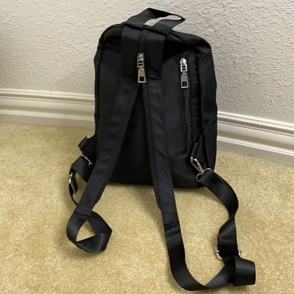 New Backpack - Compact Size - Black - Picture 4 of 10